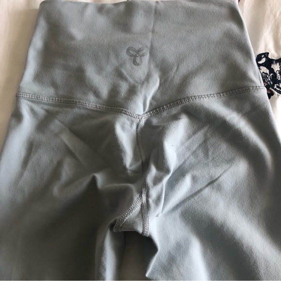 Bundle of 3 great quality yoga/training leggings. *Sold as a bundle only* - Picture 13 of 13